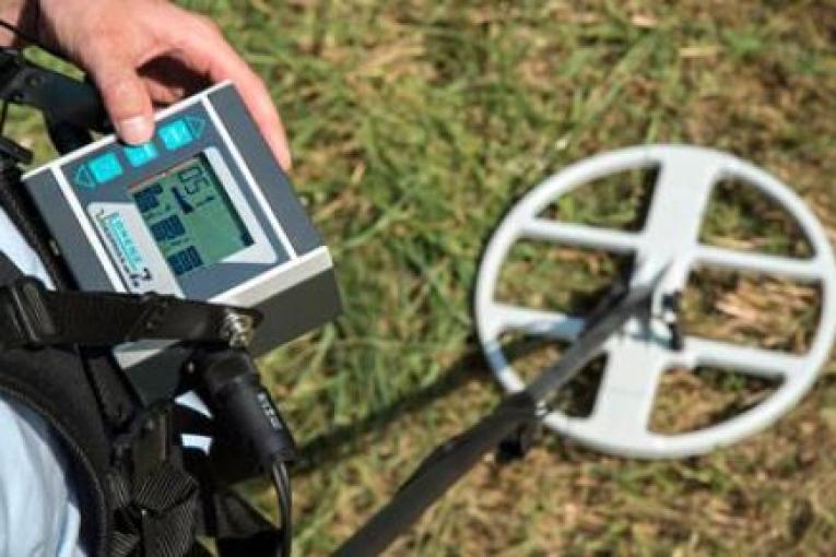 گنج یاب | طلایاب حرفه ای | دستگاه فلزیاب لورنز دیپ مکس سری Z1