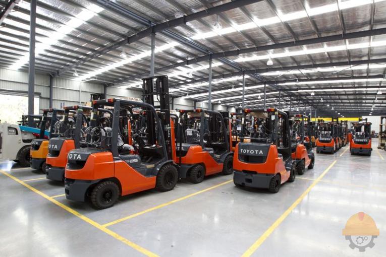 تعمیر و راه اندازی انواع لیفتراک های وادراتی